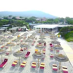 Club Esse Roccaruja Hotel