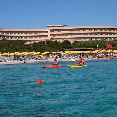 Club Esse Roccaruja Hotell 4*