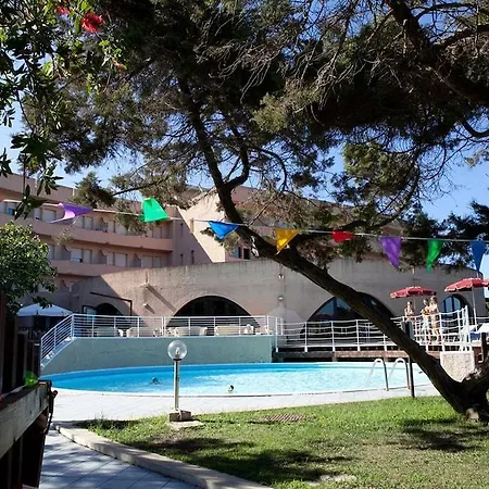 ホテル Club Esse Roccaruja 4*