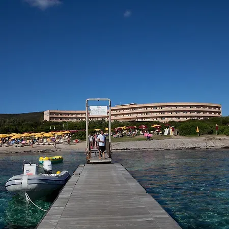 Club Esse Roccaruja Hotell 4*