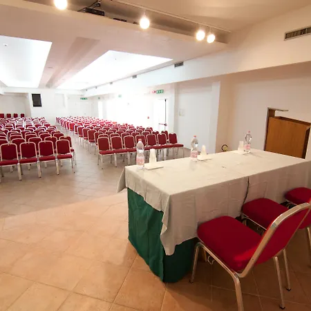 Hotel Club Esse Roccaruja