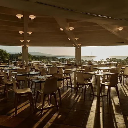 ホテル Club Esse Roccaruja 4*