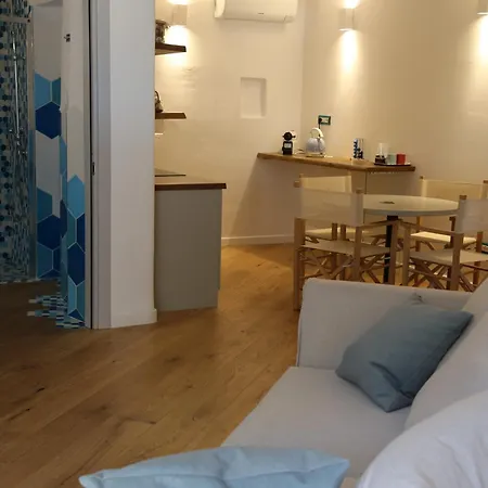 ホテル Club Esse Roccaruja 4*