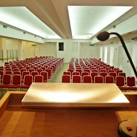 Club Esse Roccaruja فندق ستينتينو