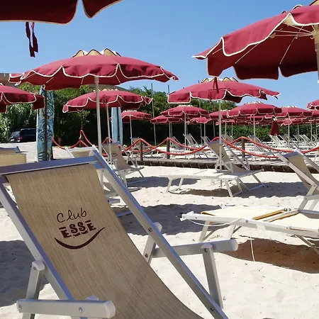 Club Esse Roccaruja מלון 4*